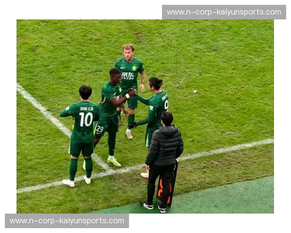 蔚蓝海岸的诱惑与绿色心脏的坚守：尼斯vs圣埃蒂安，一场足球与生活的双重奏